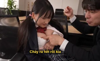 Ba năm trời, thầy giáo rèn luyện cô học trò ngực đẹp thành "cái bình đựng tinh"